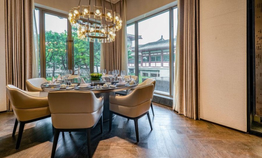 Tang Paradise Fanglinyuan Hotel
